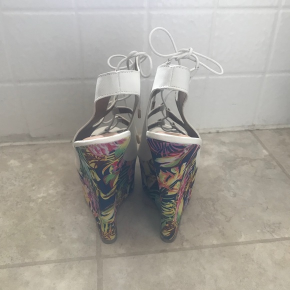 Dollhouse shoes - Picture 2 of 6